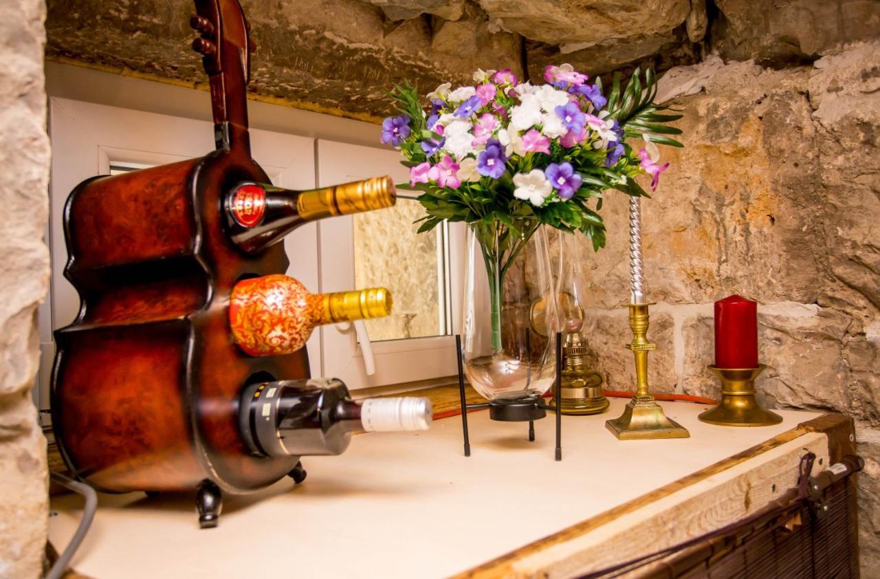 Holiday House Antique Kostanje Εξωτερικό φωτογραφία